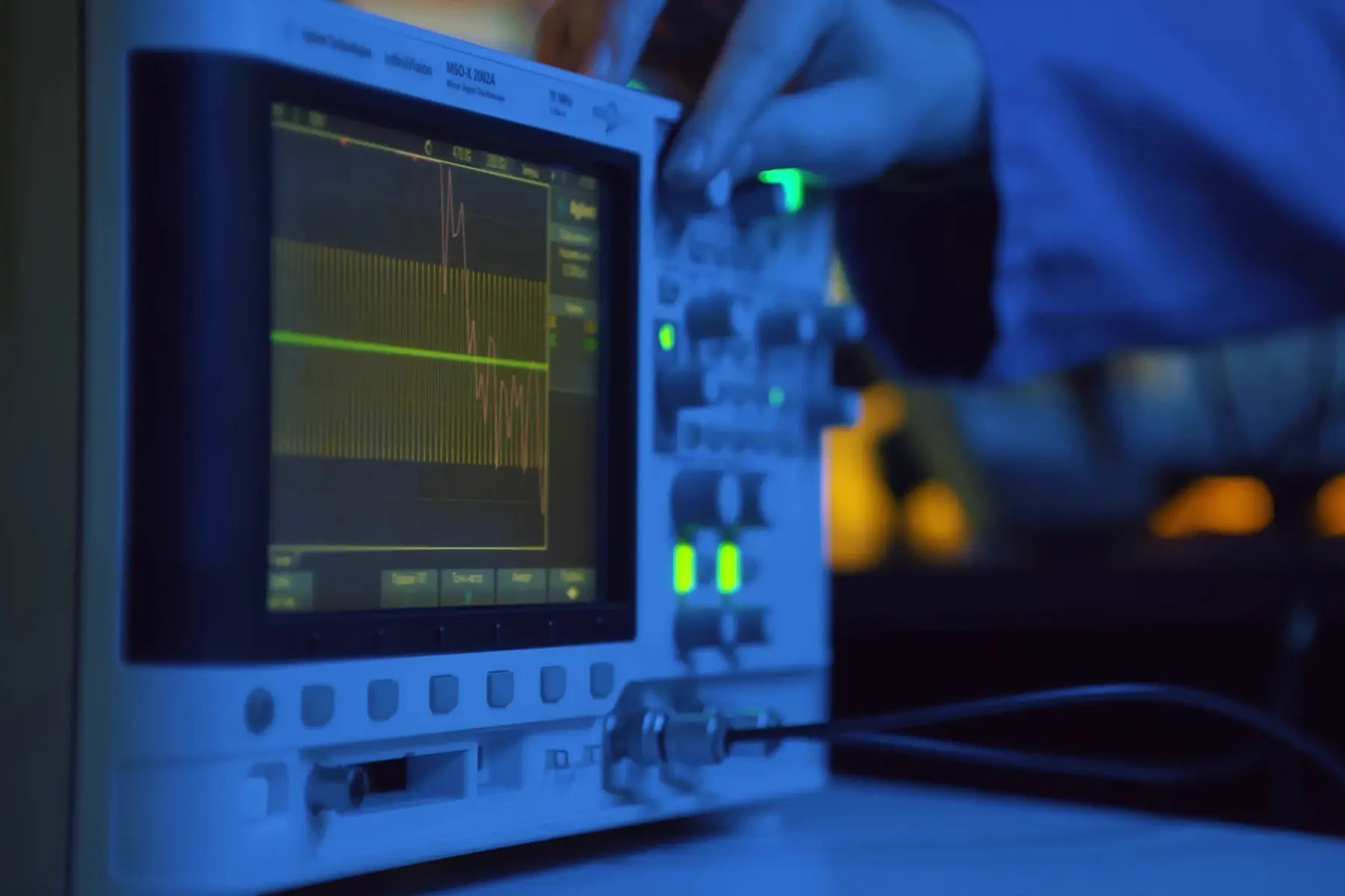 AdobeStock_370140308__Microwave__Large-Block